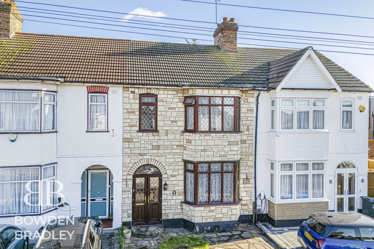 Clinton Crescent, Hainault, IG6, photo 64