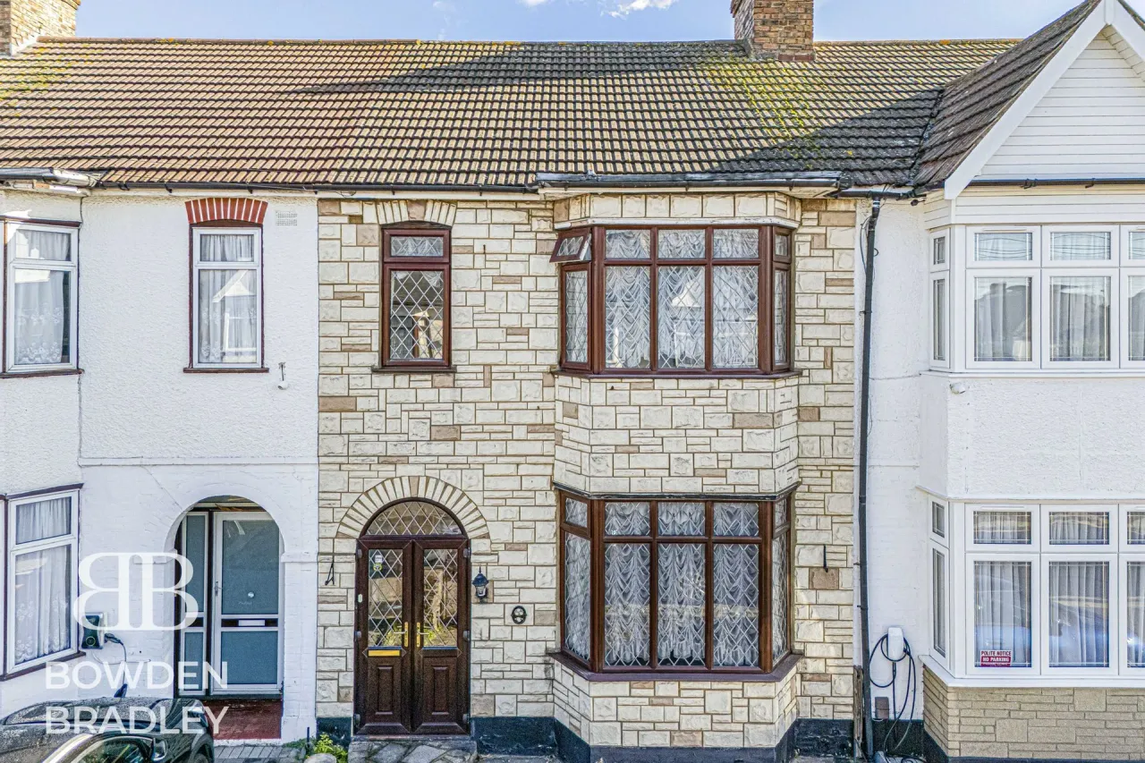 Clinton Crescent, Hainault, IG6, photo 30