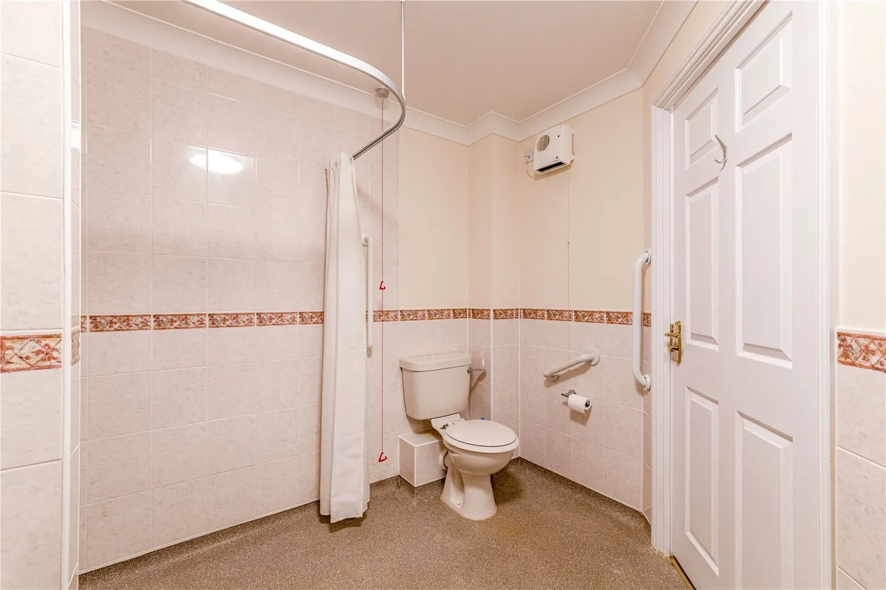 Oyster Lane, Byfleet, photo 8
