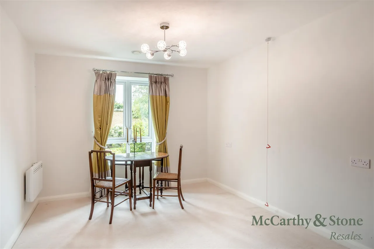 Squirrel Way, Shadwell, LS17, photo 10