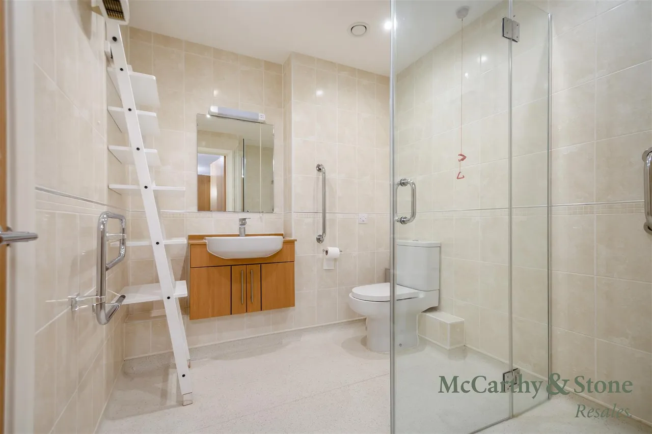 Squirrel Way, Shadwell, LS17, photo 9