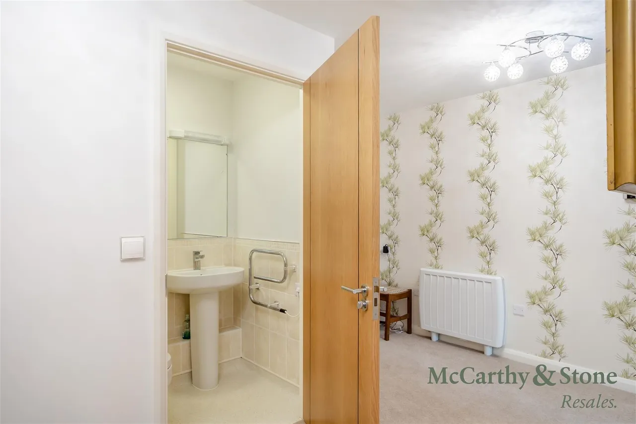 Squirrel Way, Shadwell, LS17, photo 11