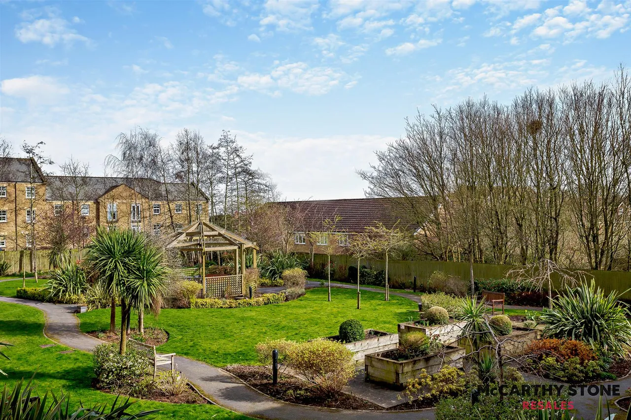 Squirrel Way, Shadwell, LS17, photo 18