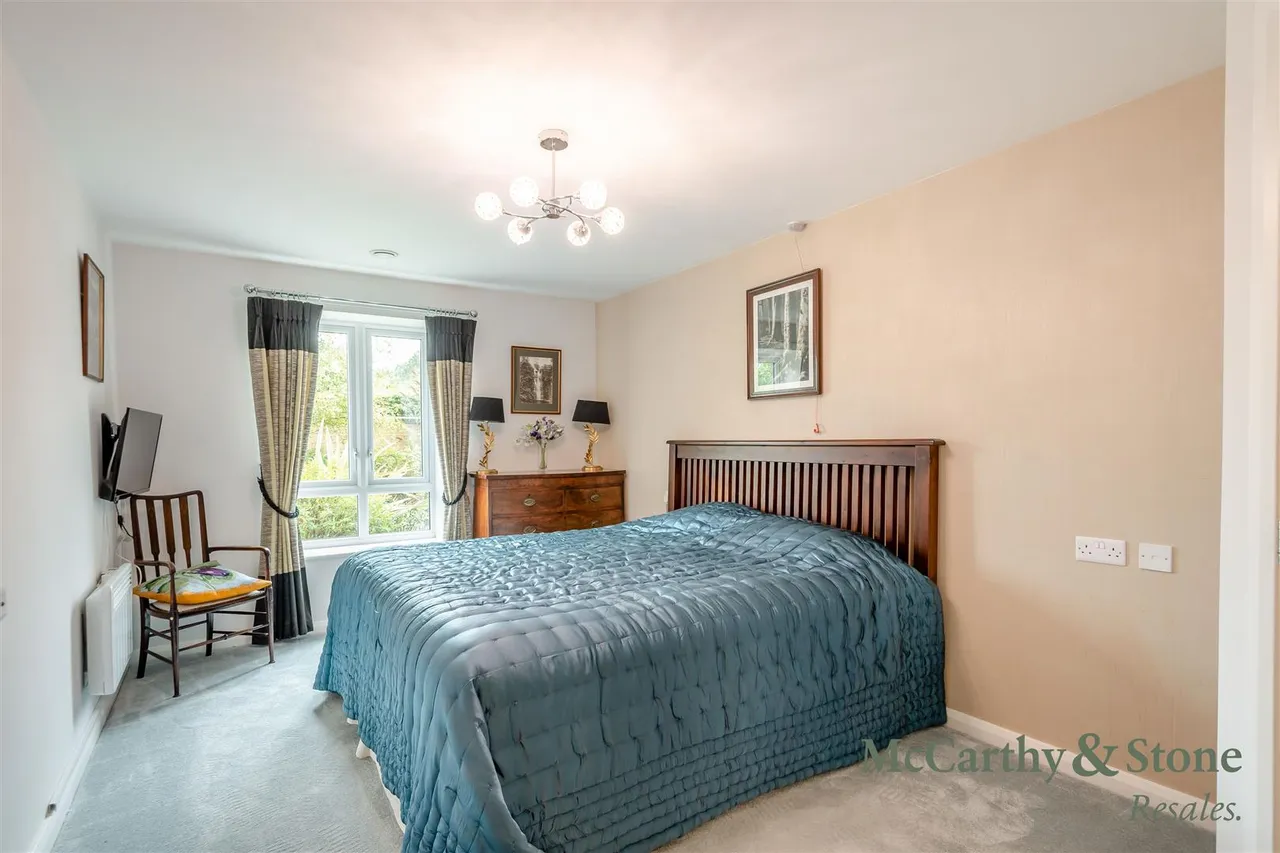 Squirrel Way, Shadwell, LS17, photo 7