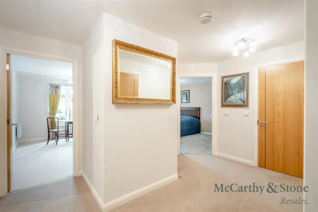 Squirrel Way, Shadwell, LS17, photo 13