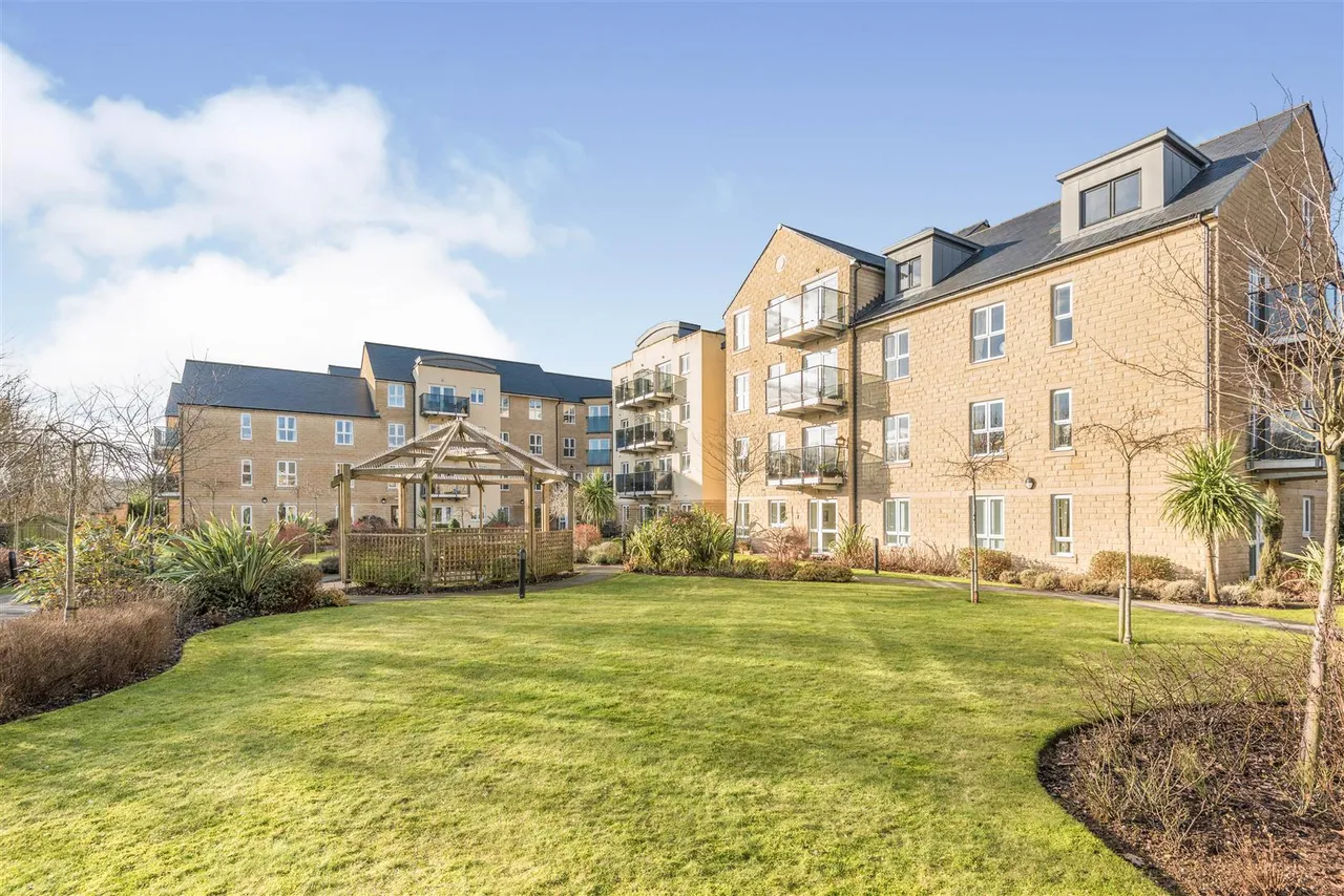 Squirrel Way, Shadwell, LS17, photo 17