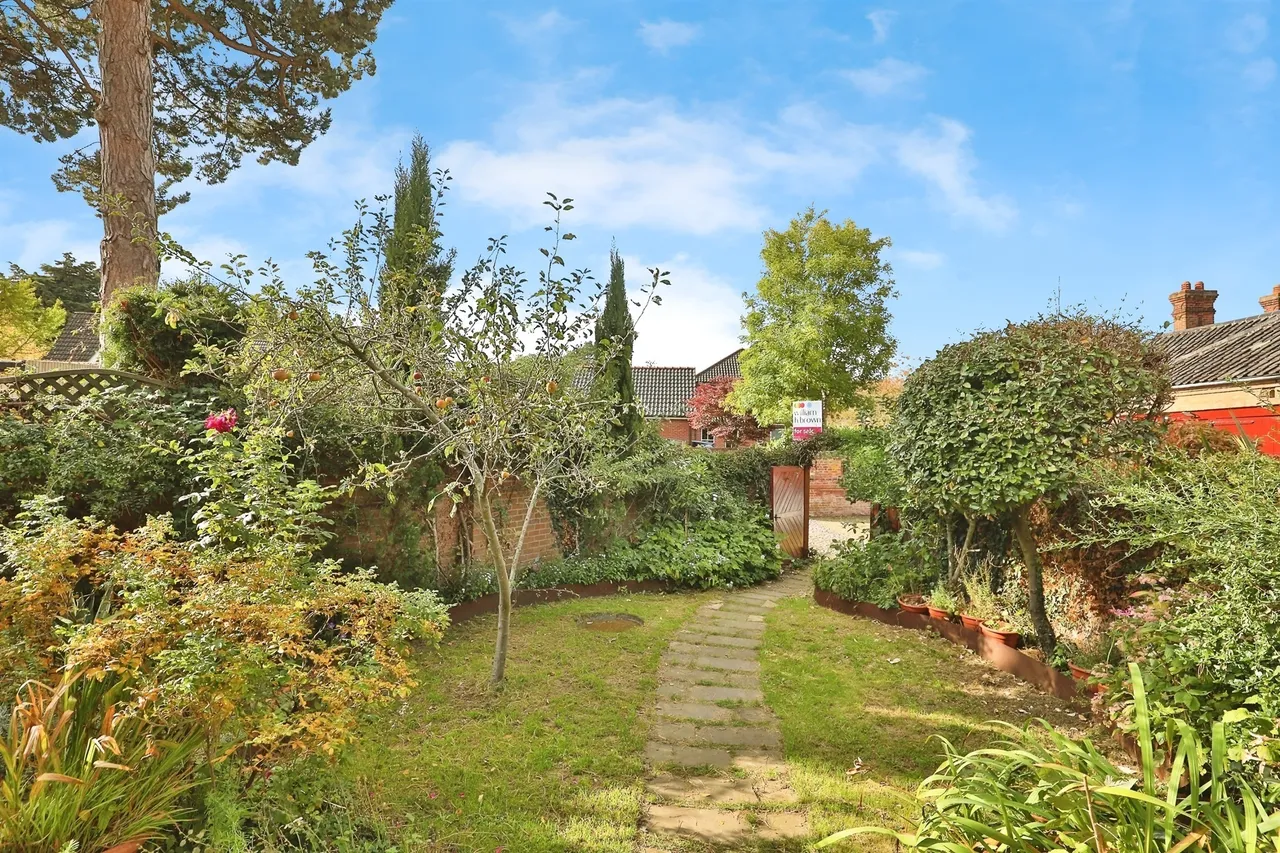 Hall Drive, Old Catton, NORWICH, photo 2