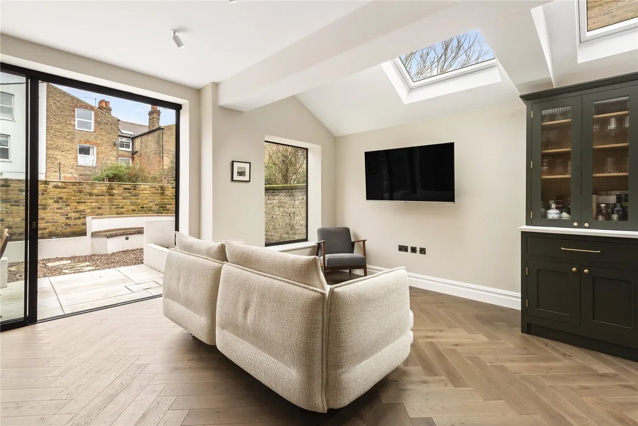 Tooting Bec Road, London, SW17, photo 4