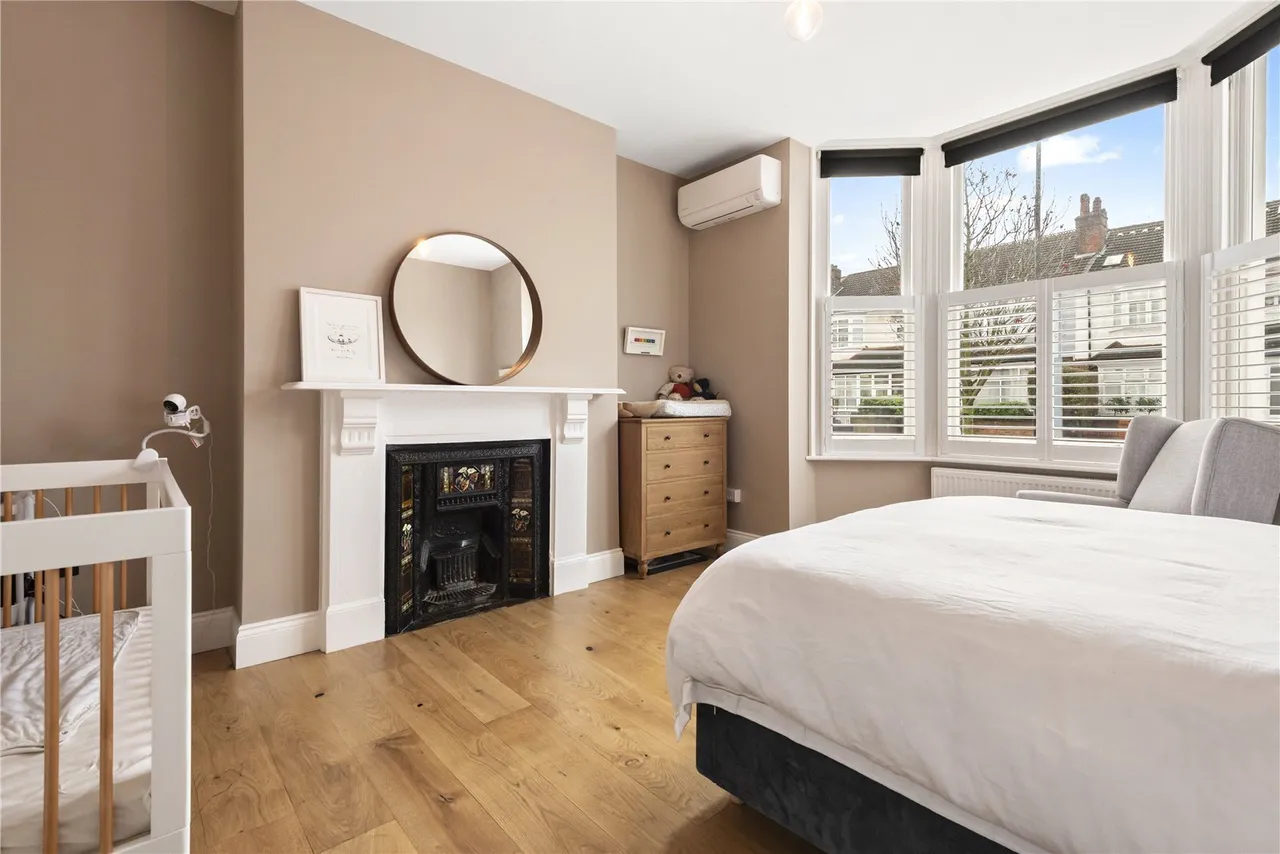 Tooting Bec Road, London, SW17, photo 8