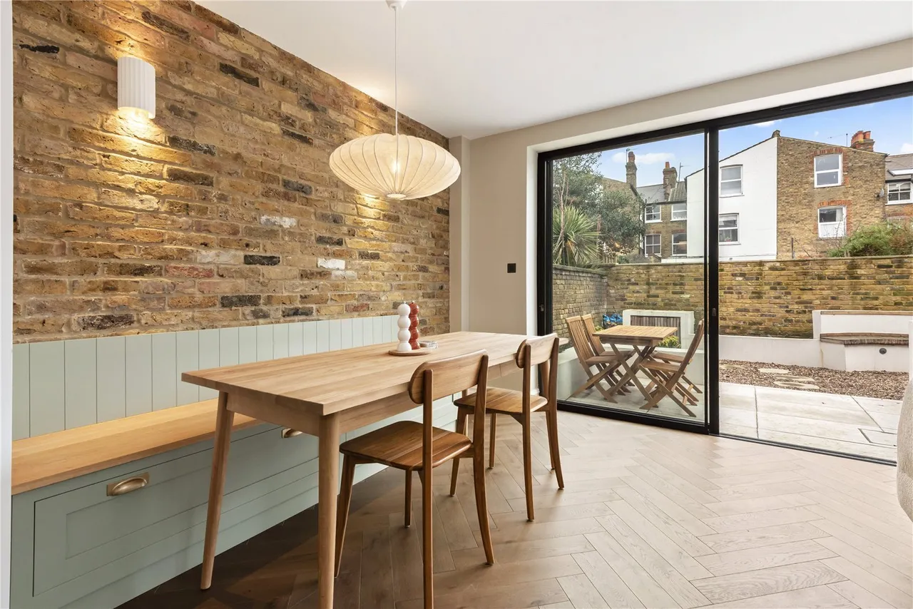 Tooting Bec Road, London, SW17, photo 6