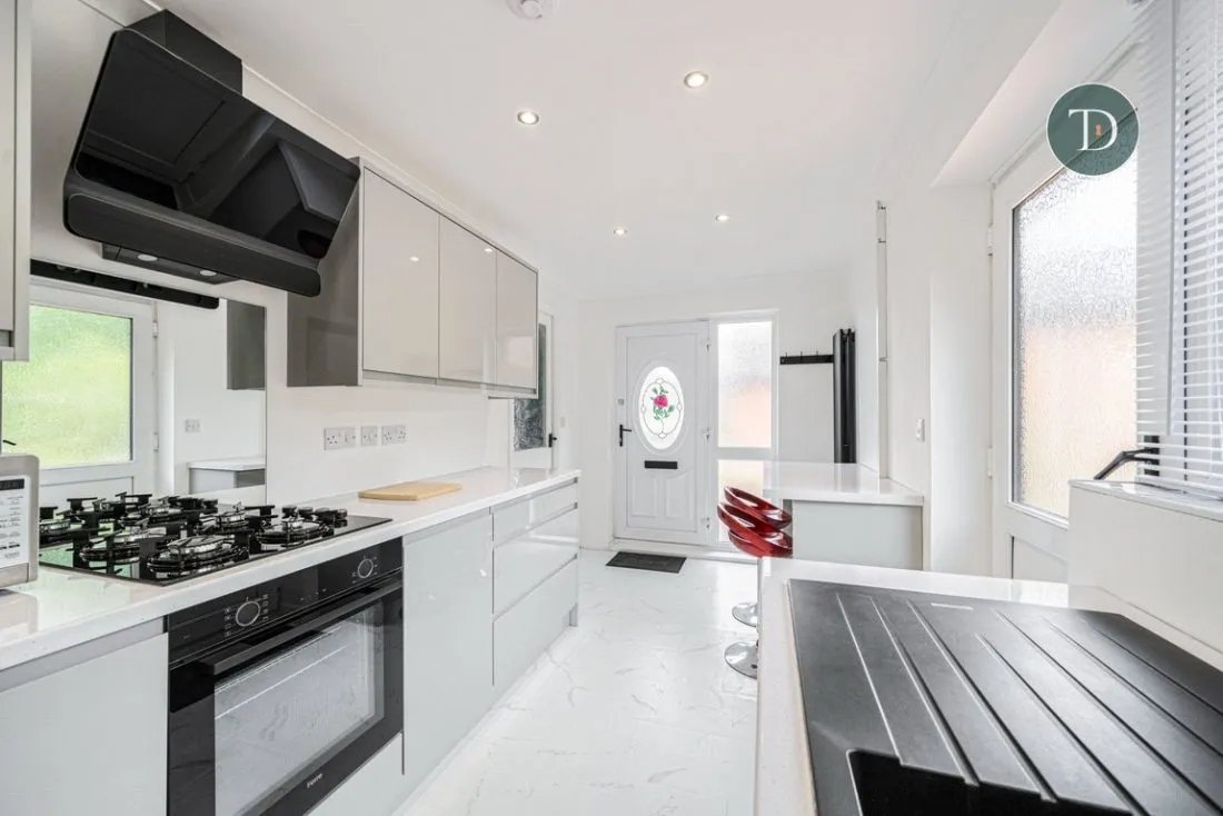 St. Marks Crescent, Great Sutton, CH66 2XD, photo 7