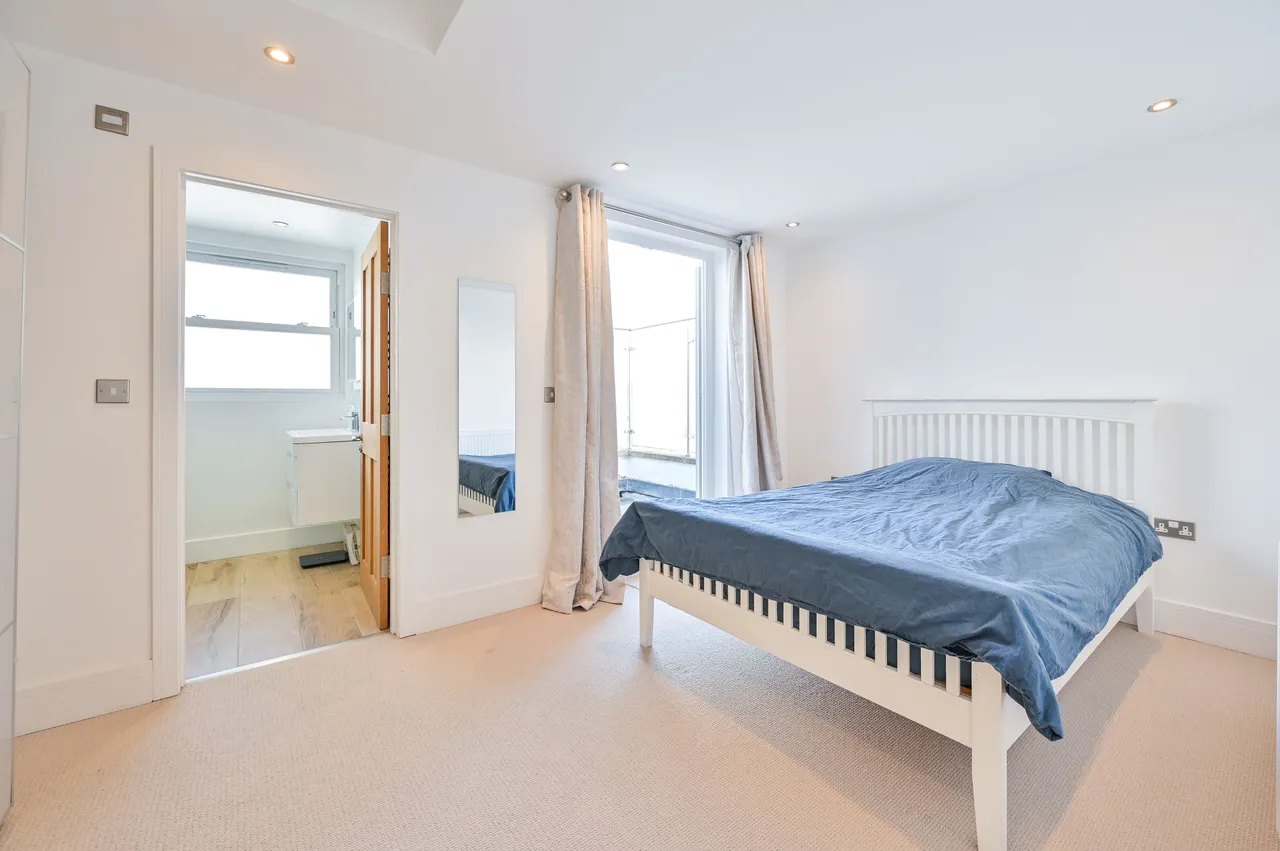 88 Dunstans Road, London, photo 11