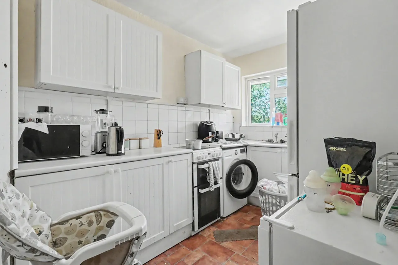Eagle Avenue, Romford, RM6, photo 5