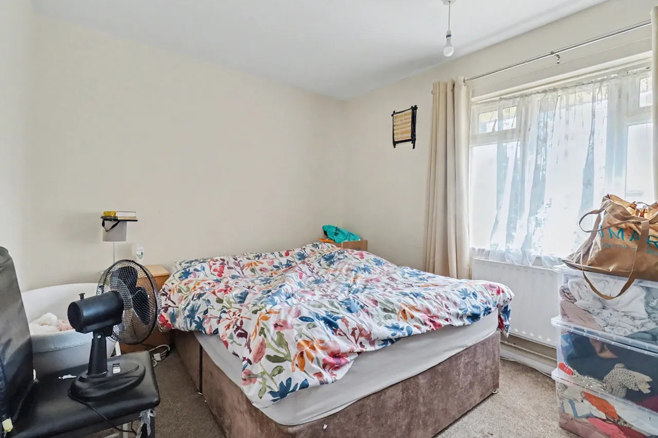 Eagle Avenue, Romford, RM6, photo 6