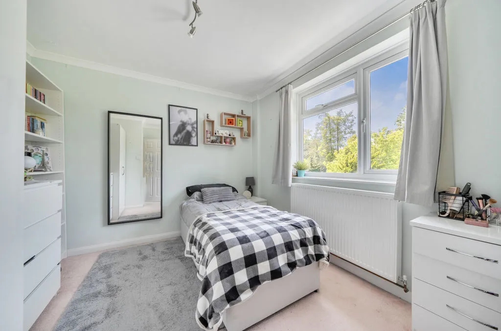 Kearton Close, Kenley CR8 5EN, photo 12