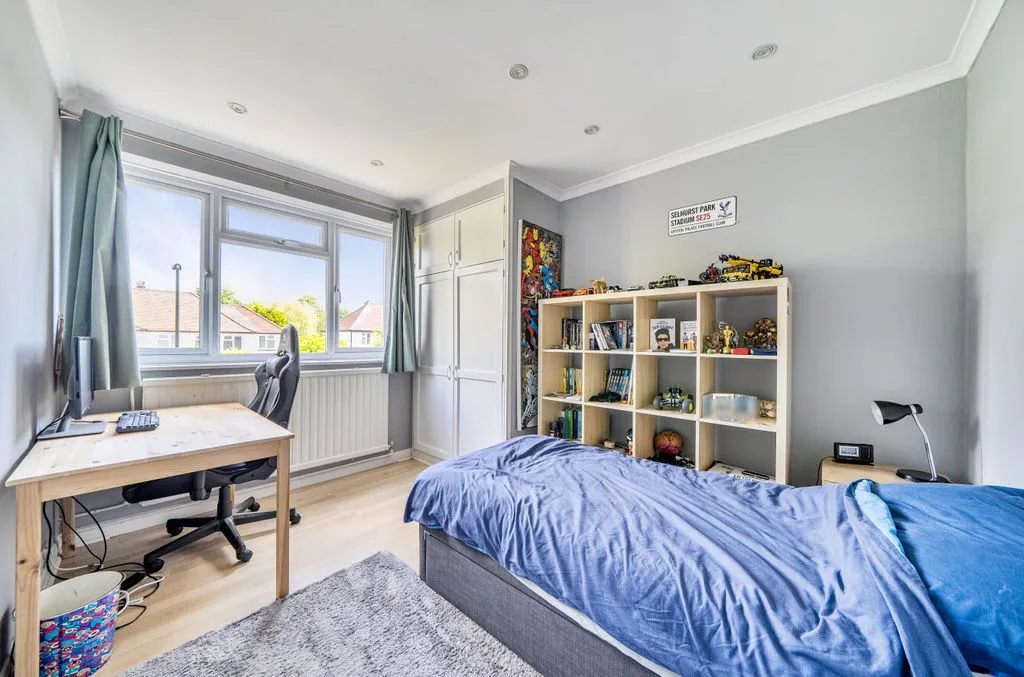 Kearton Close, Kenley CR8 5EN, photo 11