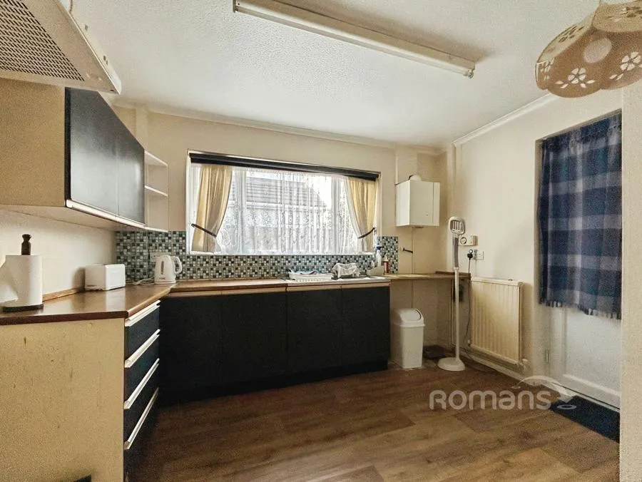 Connaught Road, Fleet, GU51, photo 3
