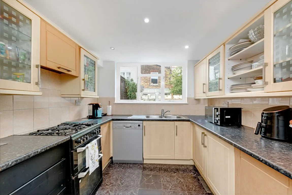 Berrymead Gardens, W3, photo 2