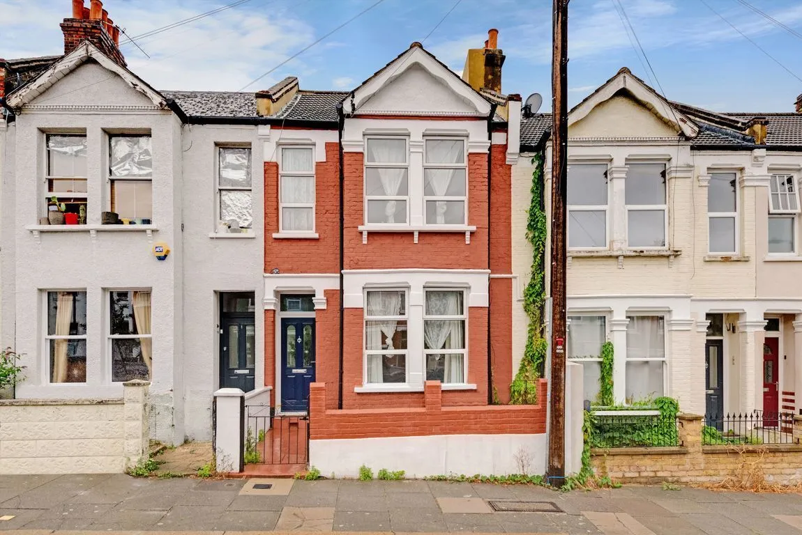 3 bed property for sale, Berrymead Gardens, W3