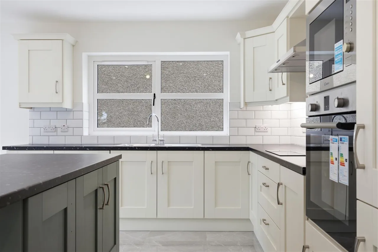 Moss Road, Ballynahinch, BT24, photo 13