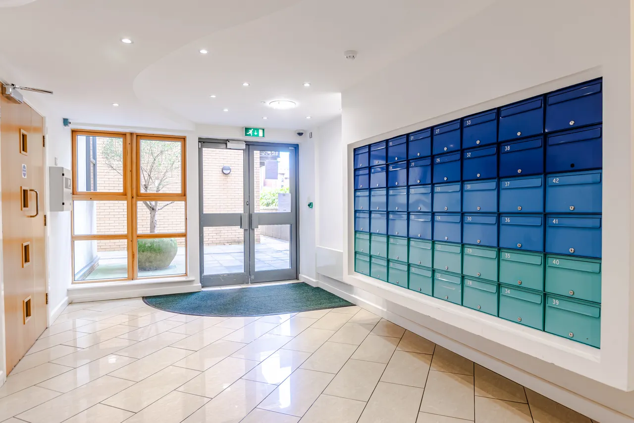 Bowman Lane, Leeds, LS10, photo 19