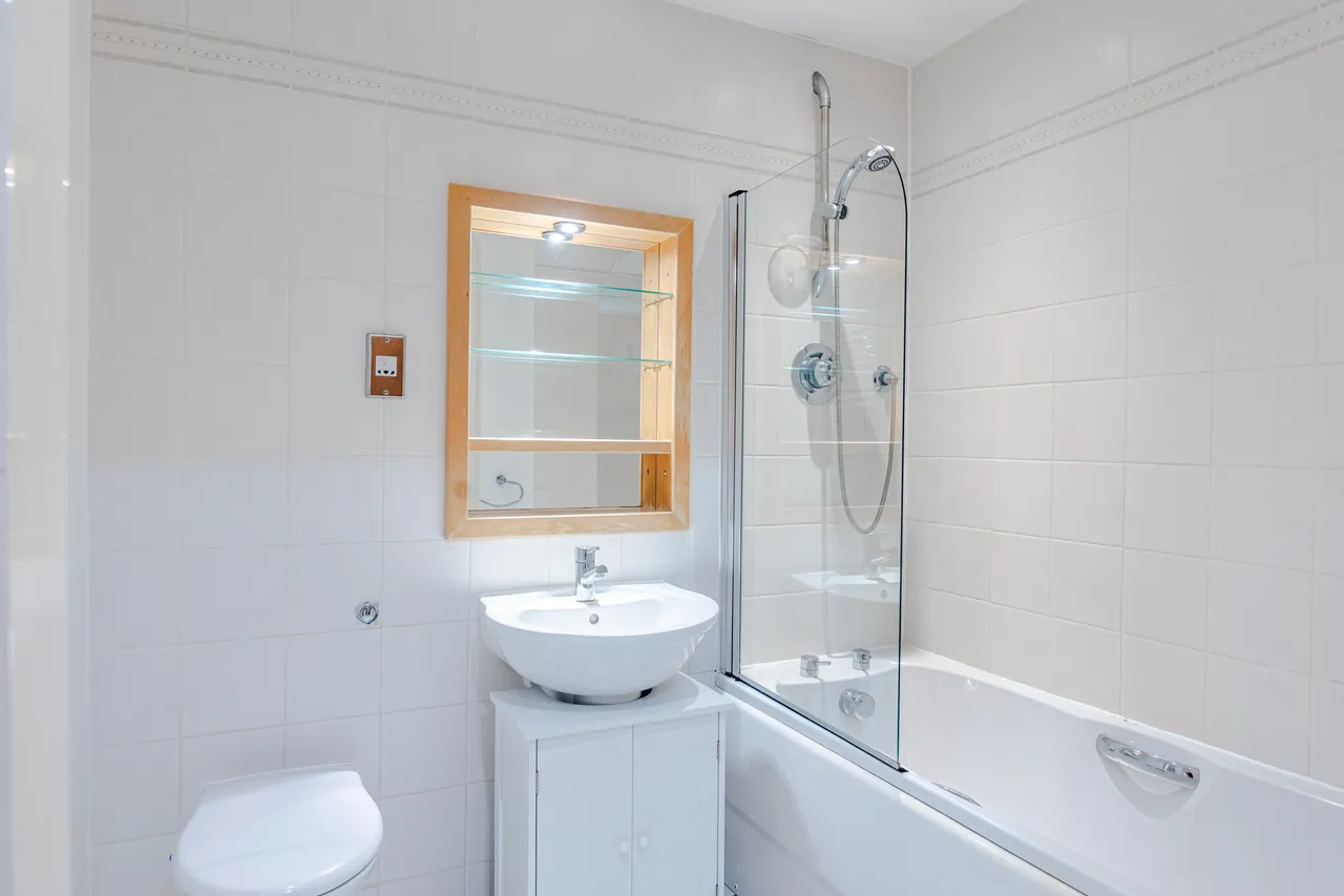 Bowman Lane, Leeds, LS10, photo 12