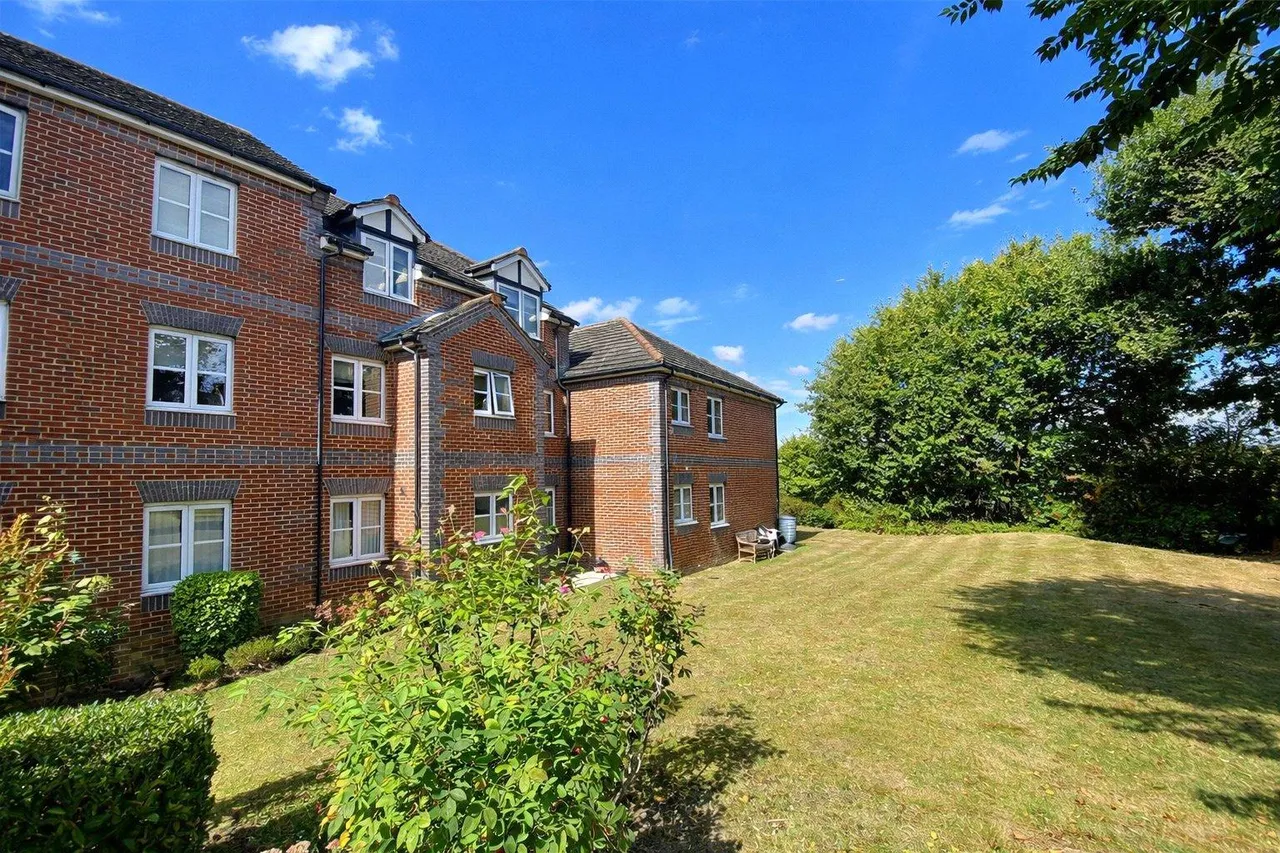Marvels Lane, London, SE12, photo 6