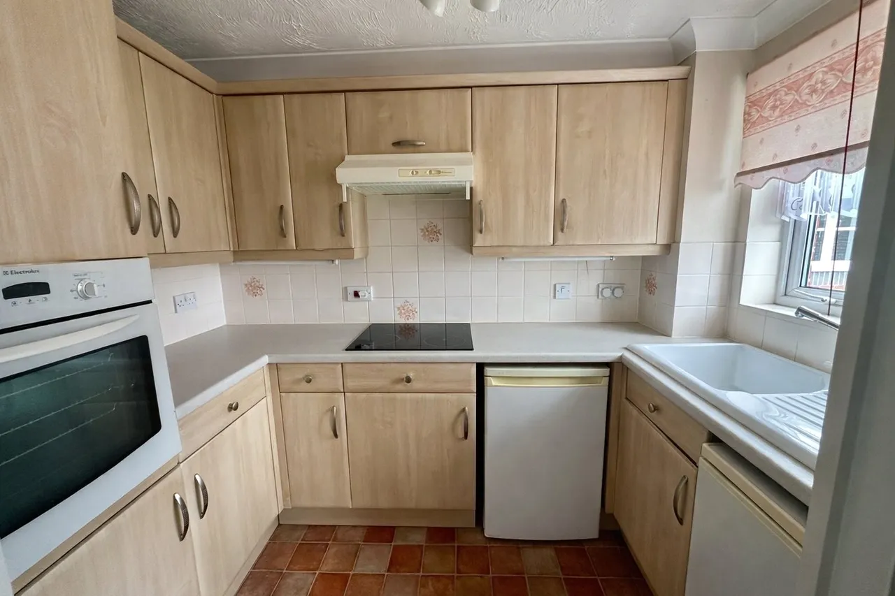 Marvels Lane, London, SE12, photo 4