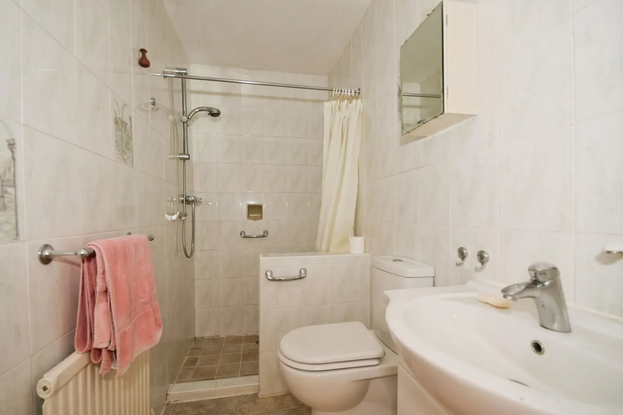 Norwood Close, CHESTERFIELD, Derbyshire, S41, photo 12
