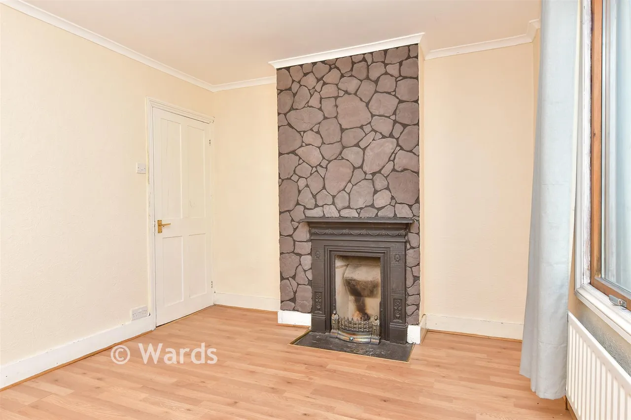 Upper Luton Road, Chatham, ME5, photo 8