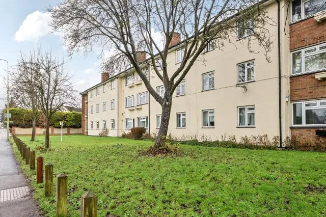 2 bed flat for sale, Slade Close, Headington, OX3