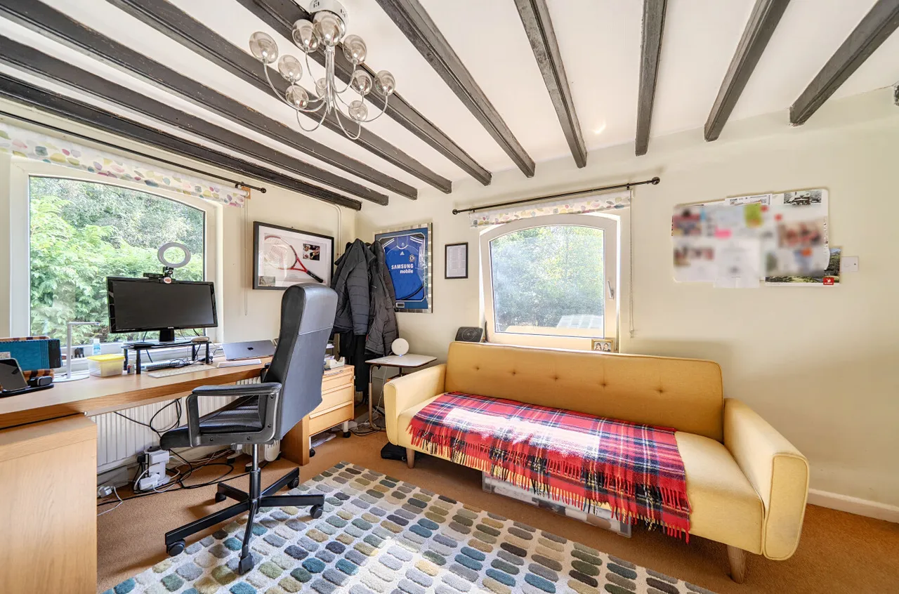 Shovelstrode Lane, Ashurst Wood, East Grinstead, West Sussex, RH19 3PL, photo 5