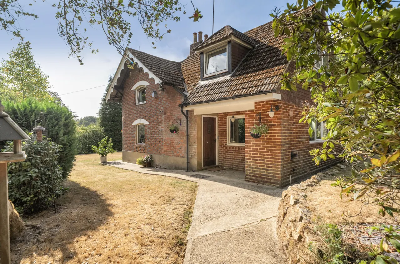 Shovelstrode Lane, Ashurst Wood, East Grinstead, West Sussex, RH19 3PL, photo 13