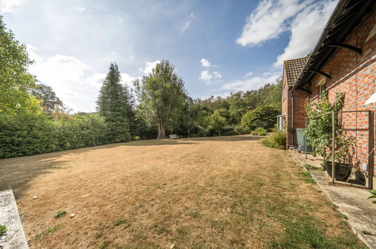 Shovelstrode Lane, Ashurst Wood, East Grinstead, West Sussex, RH19 3PL, photo 14
