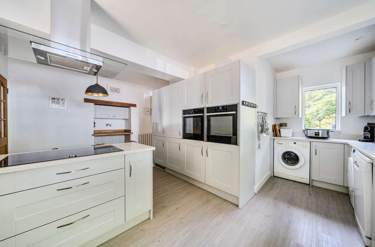 Shovelstrode Lane, Ashurst Wood, East Grinstead, West Sussex, RH19 3PL, photo 18