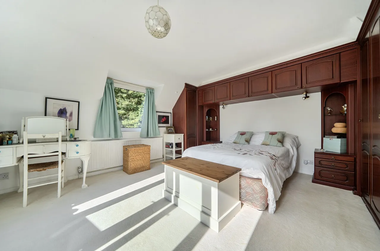 Shovelstrode Lane, Ashurst Wood, East Grinstead, West Sussex, RH19 3PL, photo 7