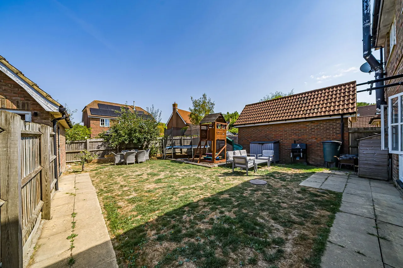 Buttercup Close, Paddock Wood, TN12, photo 24