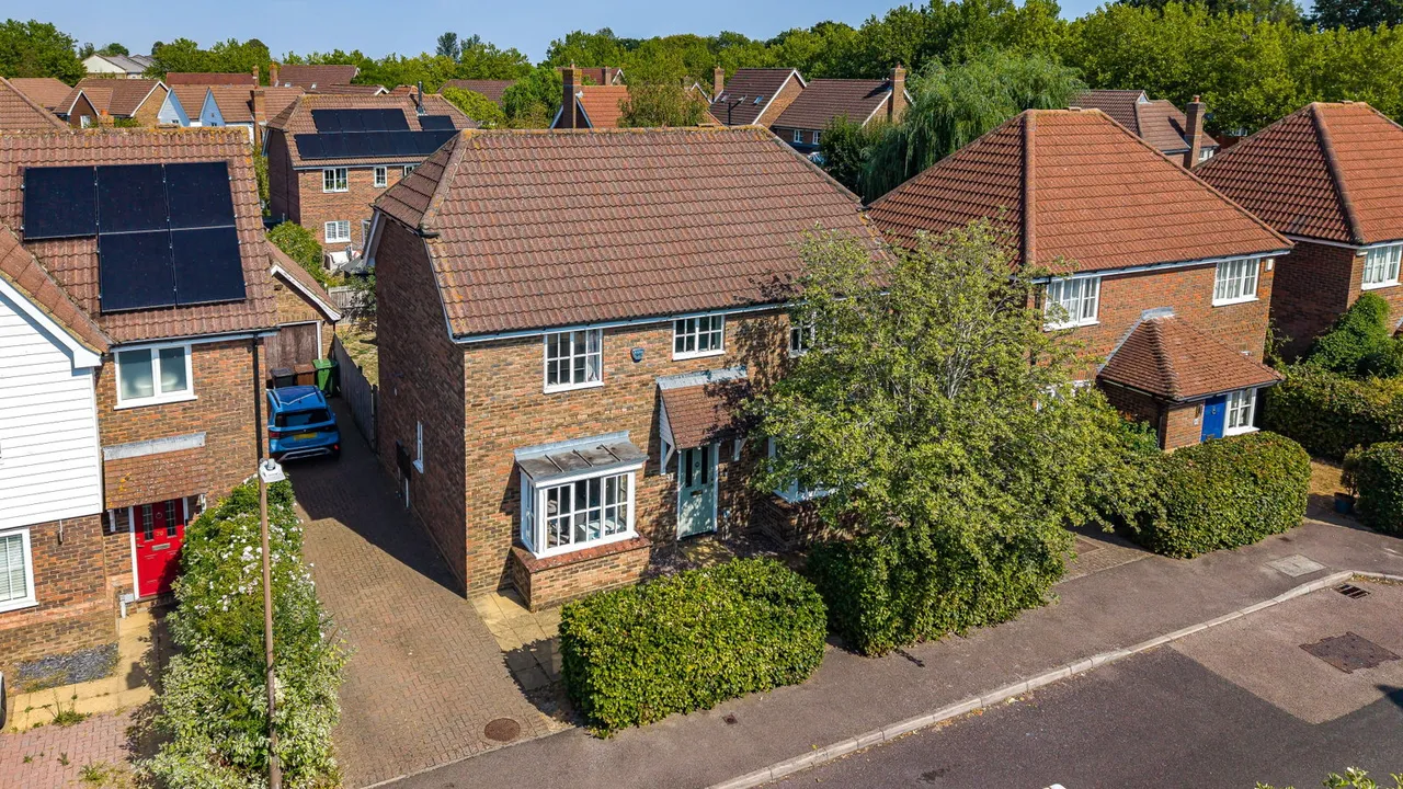 4 bed house for sale, Buttercup Close, Paddock Wood, TN12
