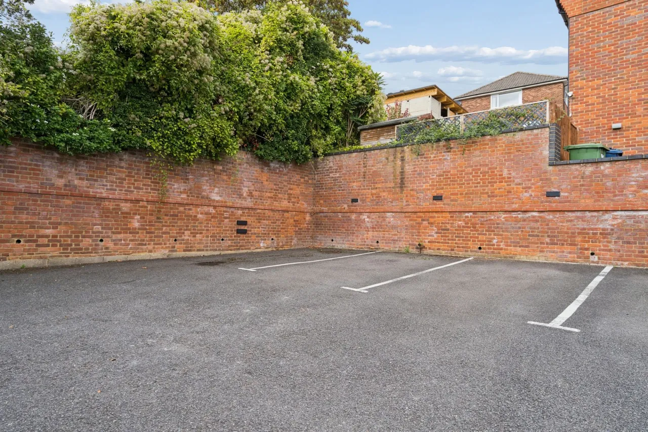 Totteridge Road, High Wycombe, HP13, photo 15