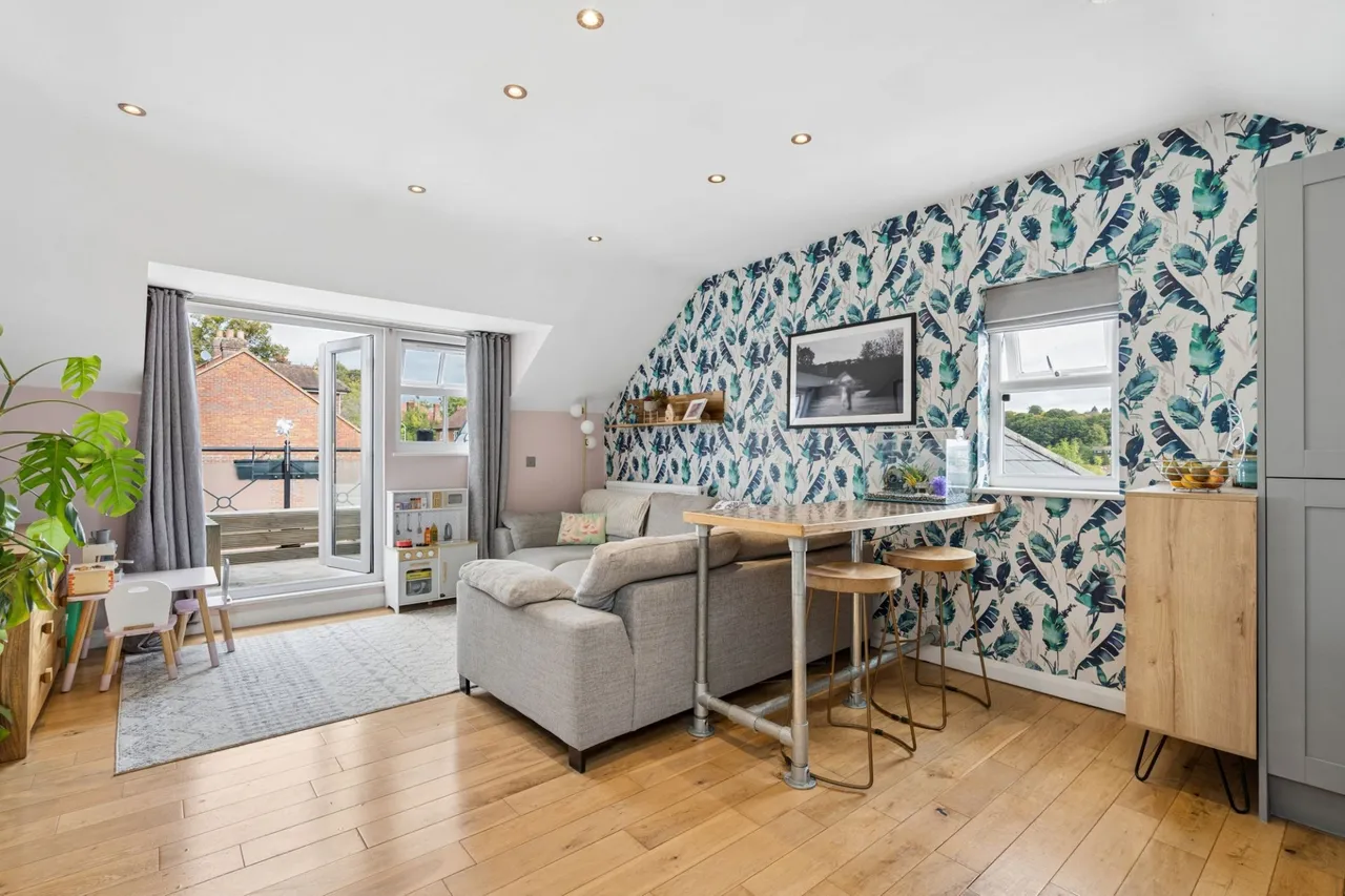 Totteridge Road, High Wycombe, HP13, photo 5