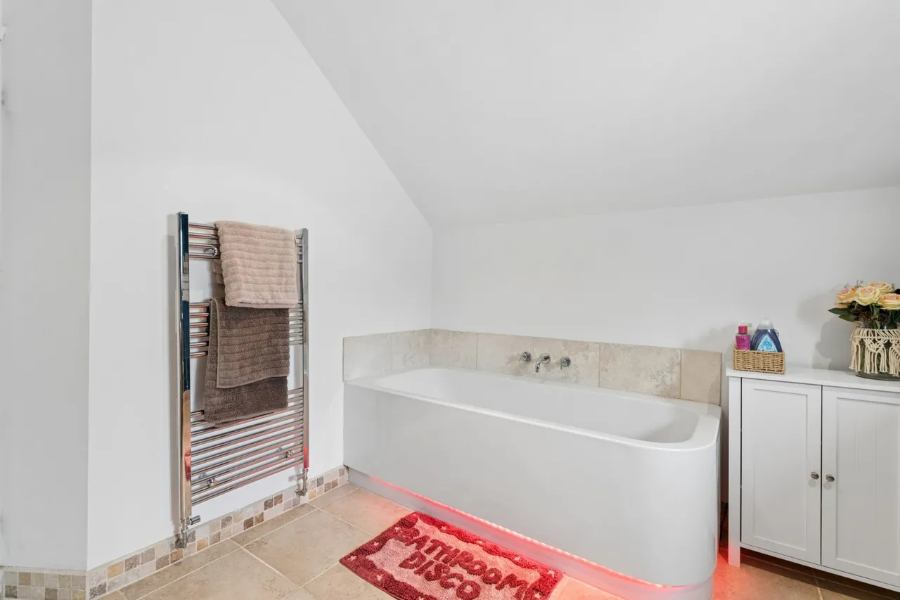 Totteridge Road, High Wycombe, HP13, photo 12