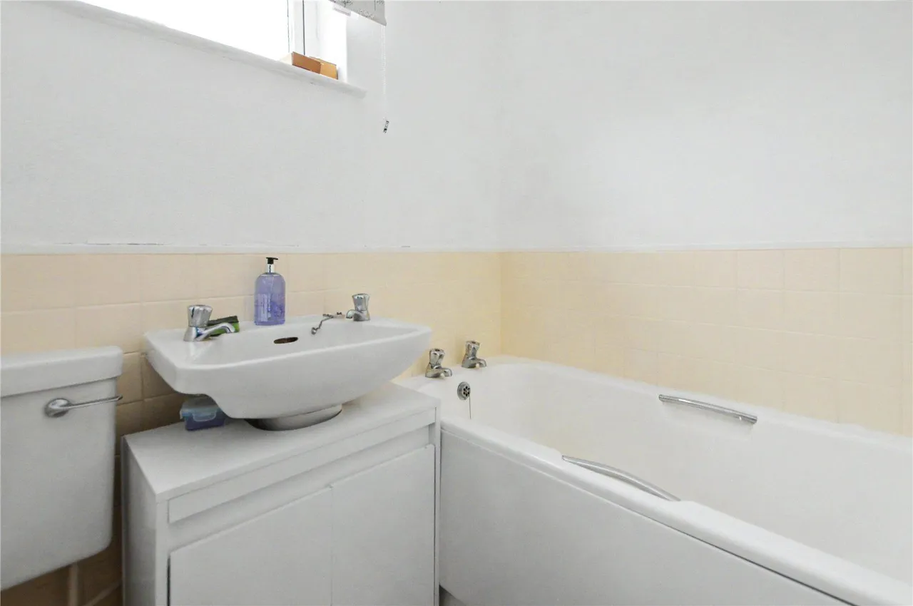 Wood Crescent, Rothwell, LS26, photo 9