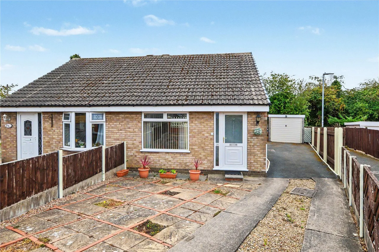 Wood Crescent, Rothwell, LS26, photo 8