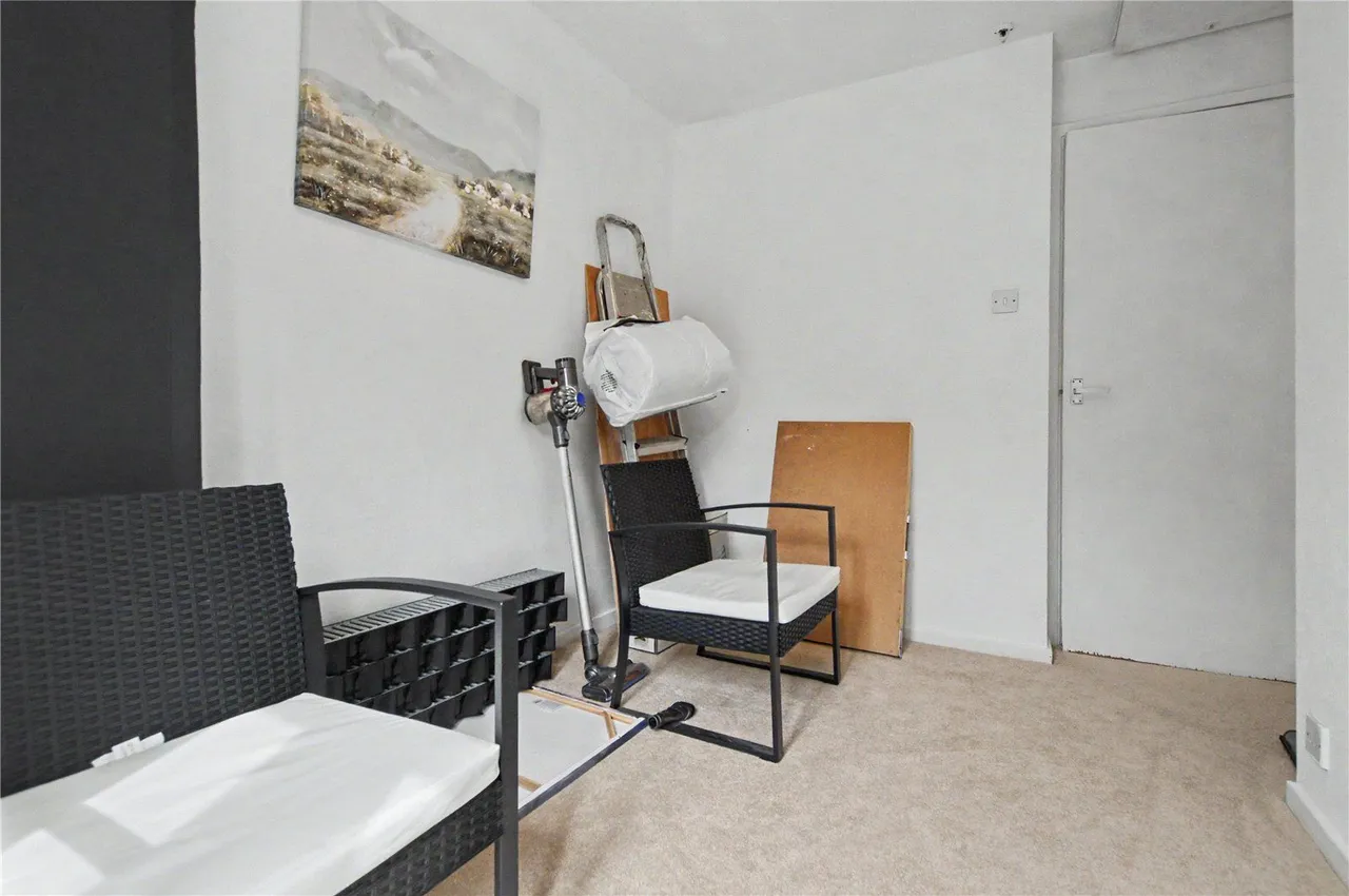 Wood Crescent, Rothwell, LS26, photo 15