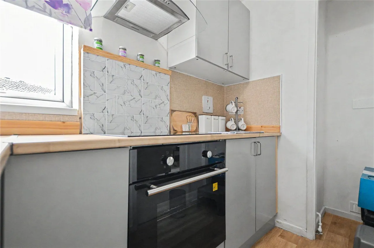 Wood Crescent, Rothwell, LS26, photo 10