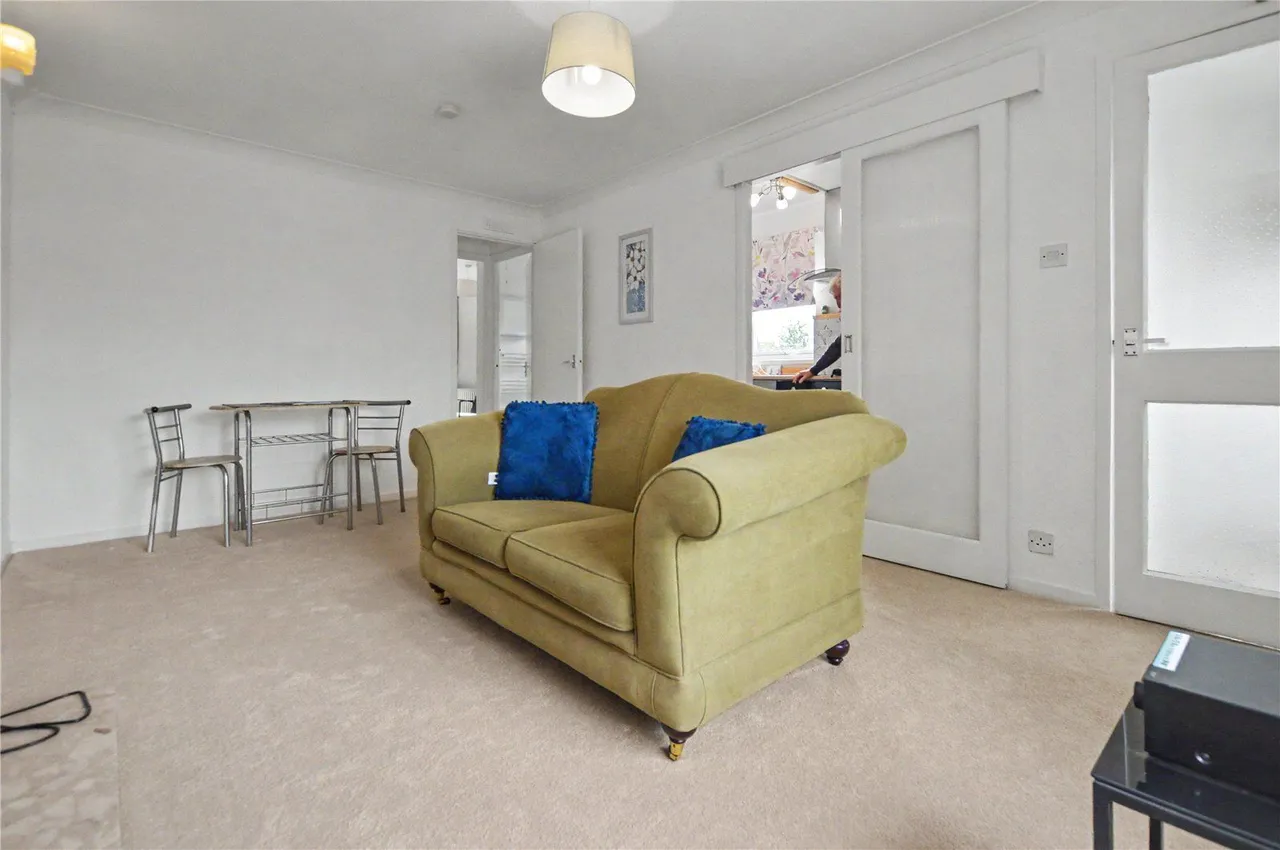 Wood Crescent, Rothwell, LS26, photo 16