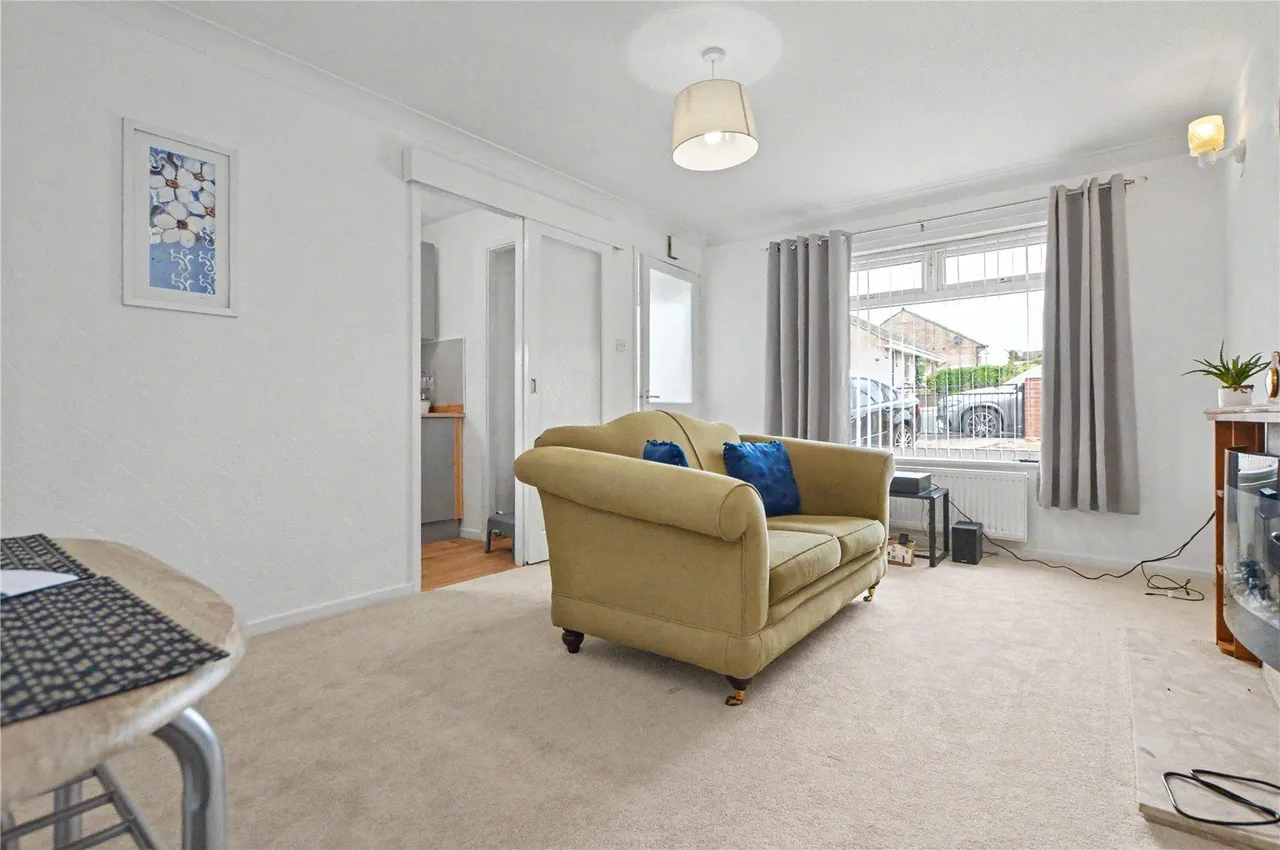 Wood Crescent, Rothwell, LS26, photo 2