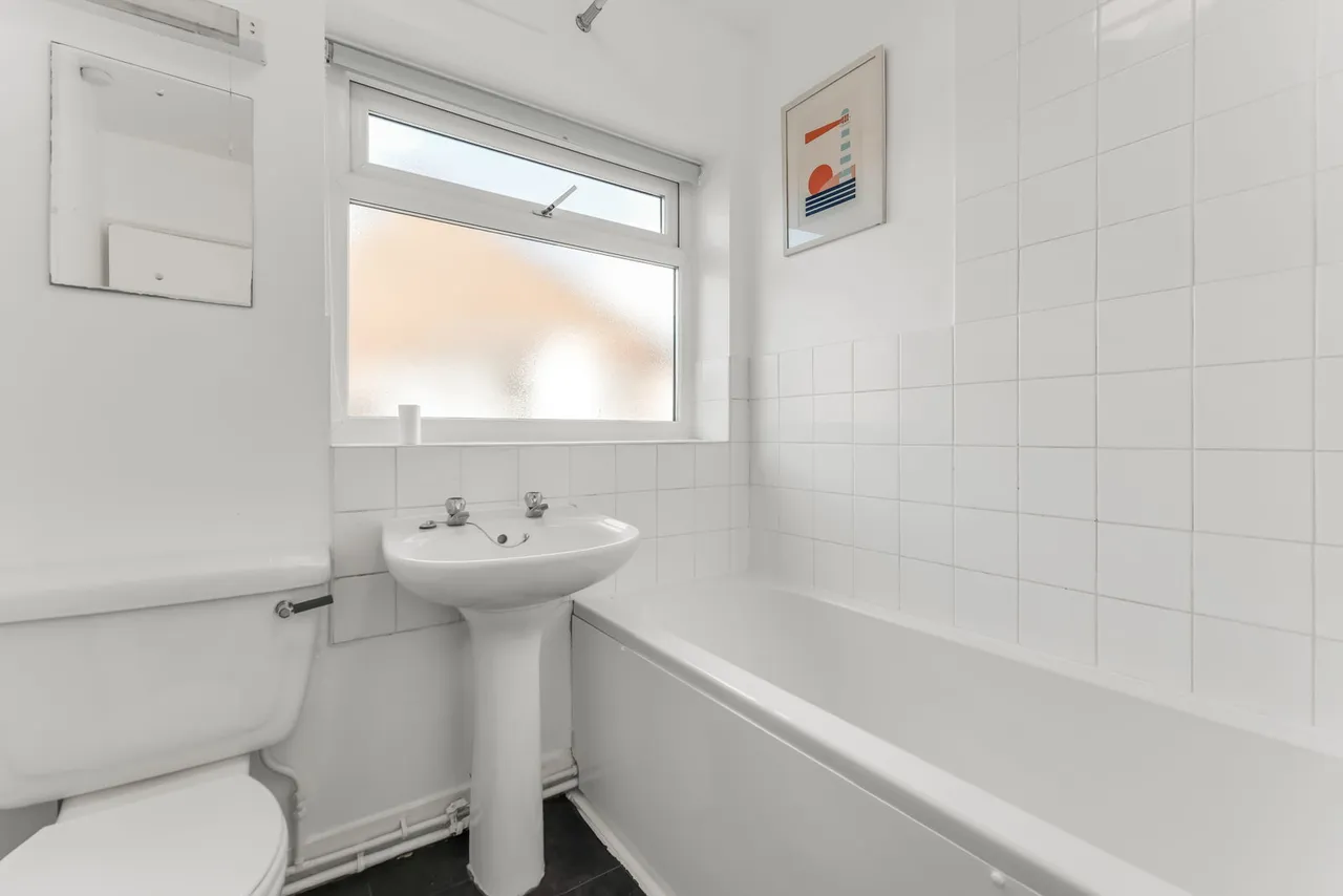Ash Close, York, YO31, photo 7