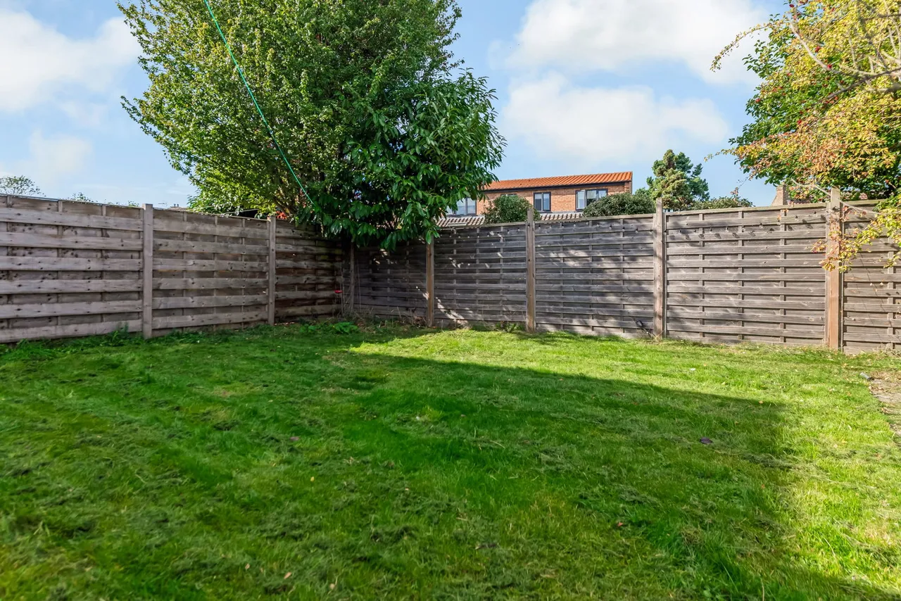 Ash Close, York, YO31, photo 12