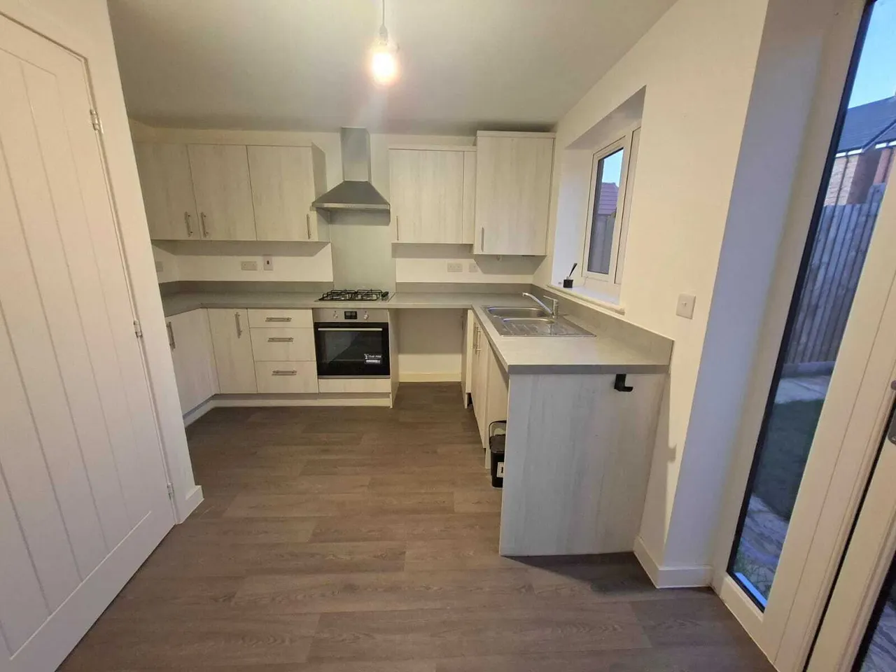 Burnham Crescent, Hampton Woods, Peterborough, photo 2
